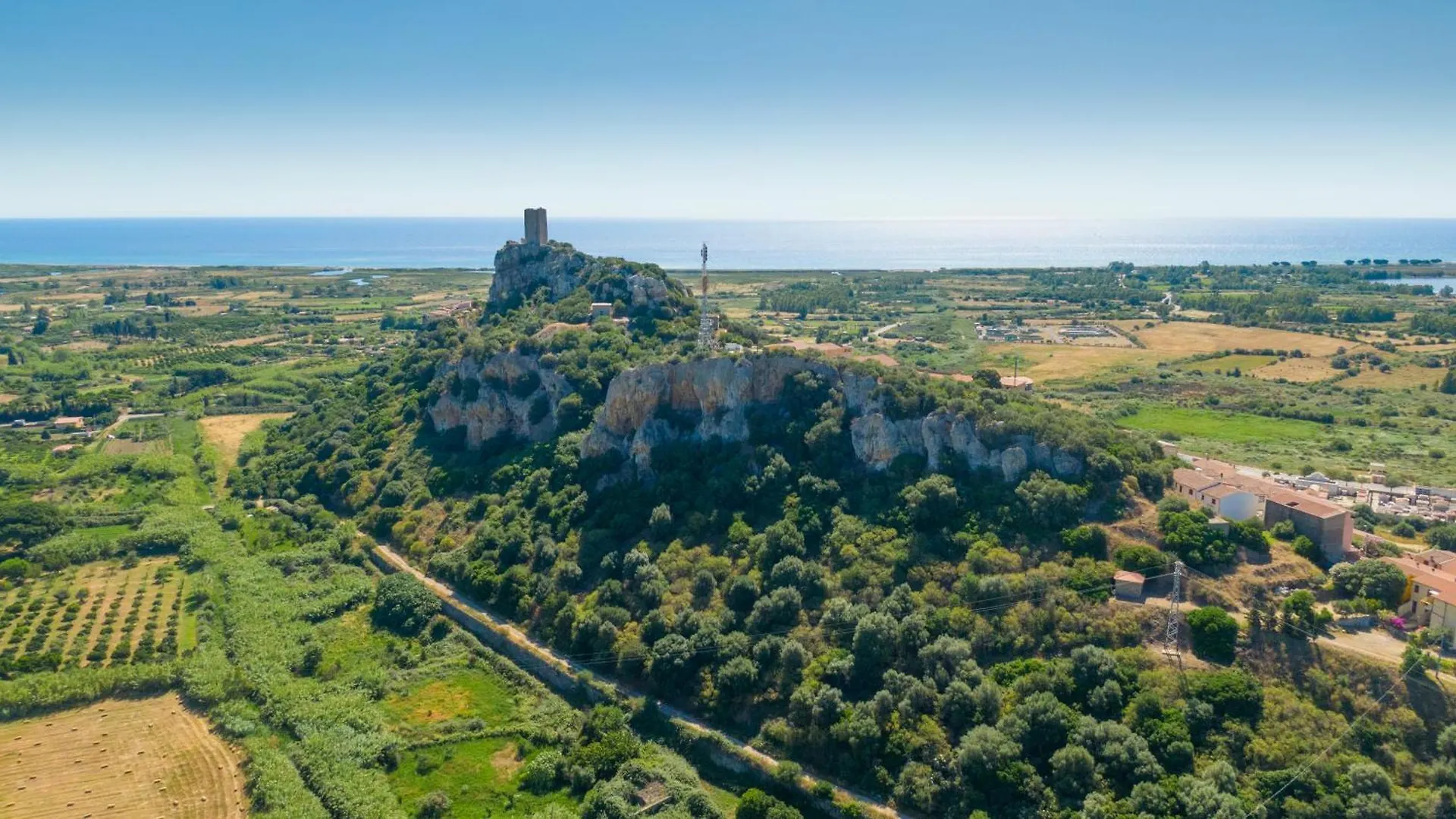Velis - Art & Hospitality Ξενοδοχείο Posada  0*, Posada (Sardinia)