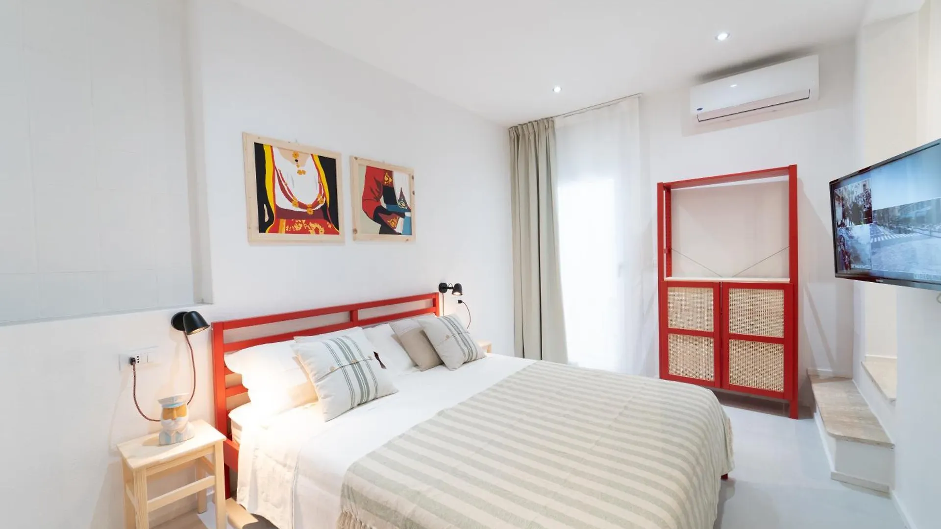 Hotel Velis - Art & Hospitality à Posada  Italie